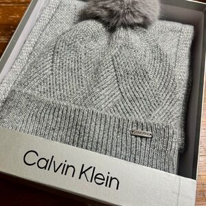 Calvin Klein Gray Cable Knit Beanie & Scarf Set